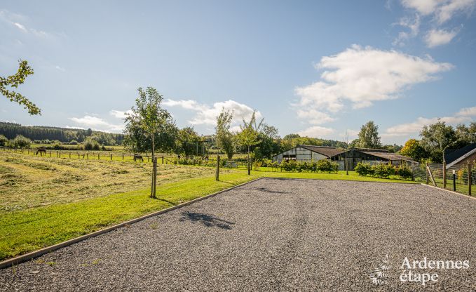Ger�umiges Ferienhaus in Manhay f�r 15 Personen mit modernen Einrichtungen in den Ardennen