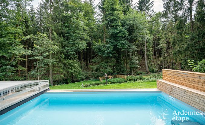 Charmantes Ferienhaus in Manhay fr 8 Personen, mit beheiztem Auenpool, privatem Teich und Fahrradgarage am Waldrand