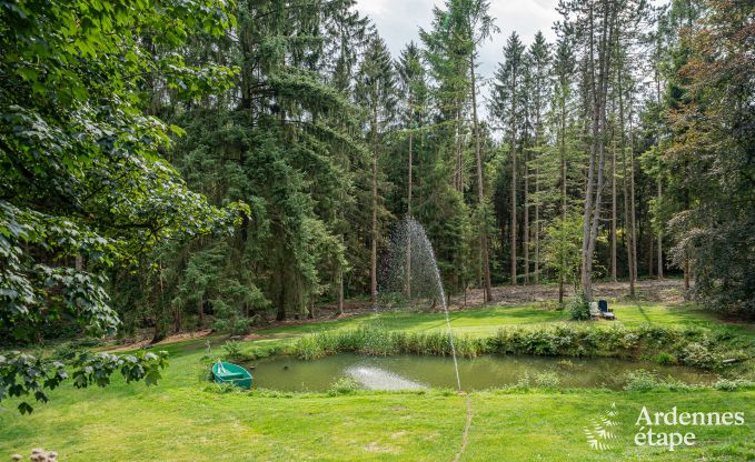 Charmantes Ferienhaus in Manhay fr 8 Personen, mit beheiztem Auenpool, privatem Teich und Fahrradgarage am Waldrand