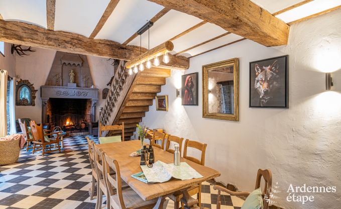 Charmantes Ferienhaus in Manhay fr 8 Personen, mit beheiztem Auenpool, privatem Teich und Fahrradgarage am Waldrand