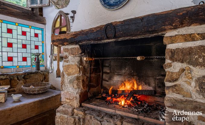 Charmantes Ferienhaus in Manhay fr 8 Personen, mit beheiztem Auenpool, privatem Teich und Fahrradgarage am Waldrand