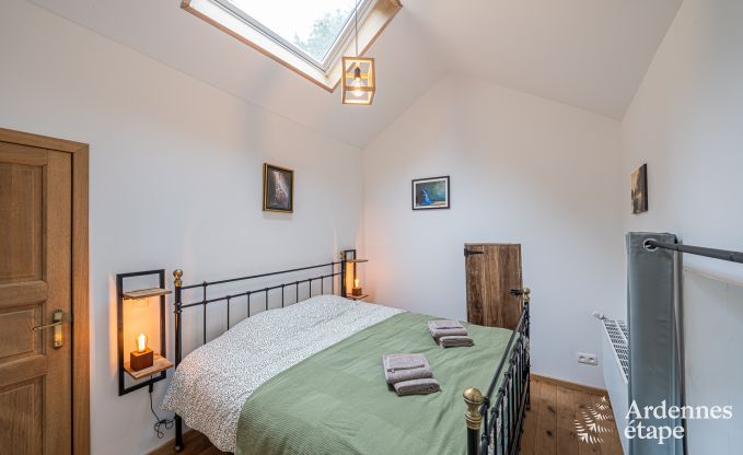 Charmantes Ferienhaus in Manhay fr 8 Personen, mit beheiztem Auenpool, privatem Teich und Fahrradgarage am Waldrand