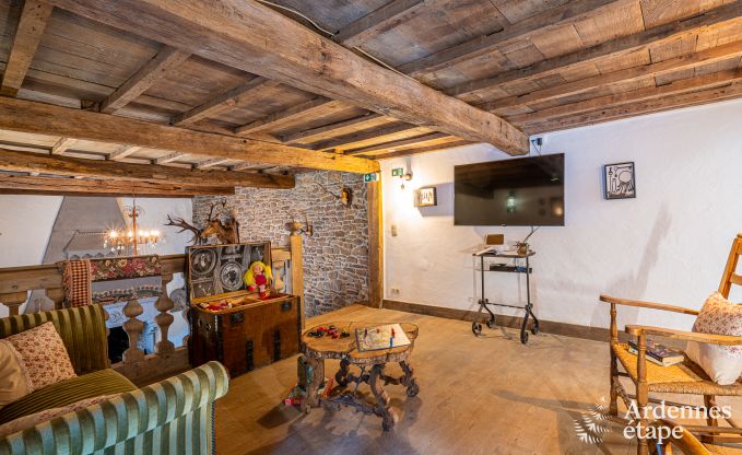 Charmantes Ferienhaus in Manhay fr 8 Personen, mit beheiztem Auenpool, privatem Teich und Fahrradgarage am Waldrand