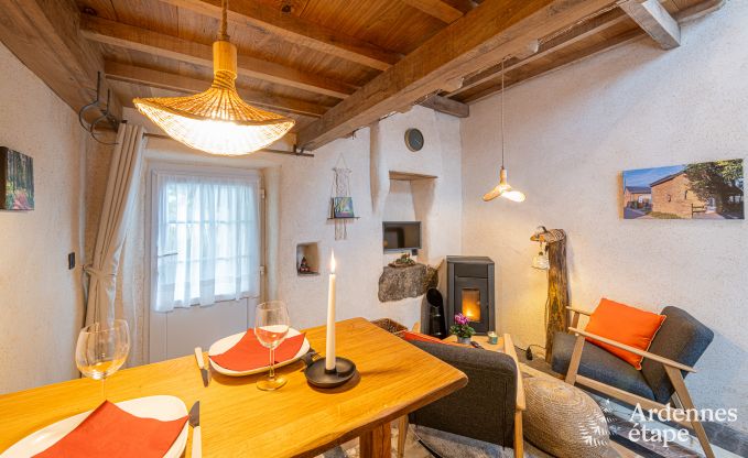 Originelles und gem�tliches Ferienhaus f�r 2 Personen in Manhay mit privater Terrasse und Holzpelletkamin