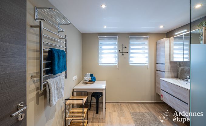 Familienfreundliches und modern eingerichtetes Ferienhaus Oster f�r 4 Personen mit Privatterrasse und Garten