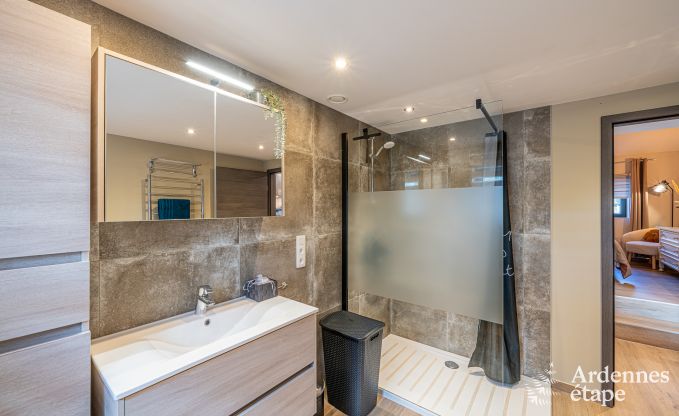 Familienfreundliches und modern eingerichtetes Ferienhaus Oster f�r 4 Personen mit Privatterrasse und Garten