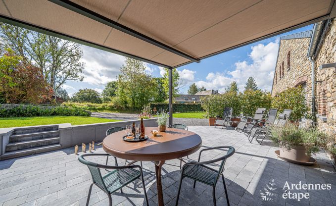 Familienfreundliches und modern eingerichtetes Ferienhaus Oster f�r 4 Personen mit Privatterrasse und Garten