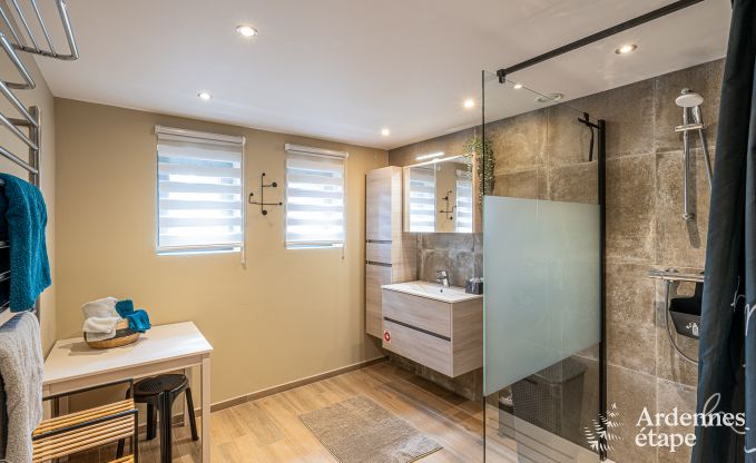 Familienfreundliches und modern eingerichtetes Ferienhaus Oster f�r 4 Personen mit Privatterrasse und Garten