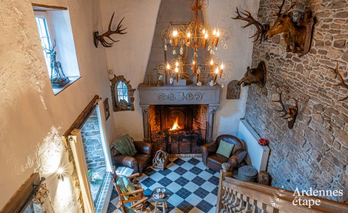 Charmantes Ferienhaus in Manhay fr 8 Personen, mit beheiztem Auenpool, privatem Teich und Fahrradgarage am Waldrand