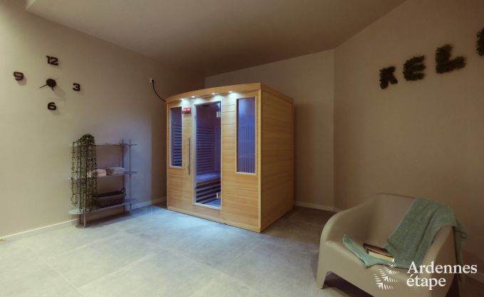 Villa in Marche-en-Famenne fr 28 Personen mit 11 Schlafzimmern, Hallenbad und Sauna