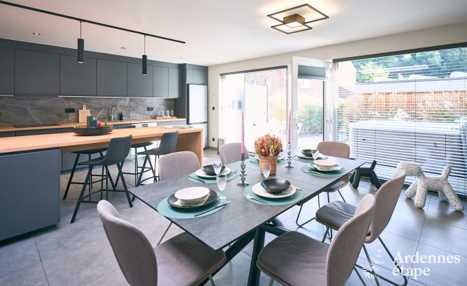 Ferienhaus mit Jacuzzi in Marchin, Ardennen