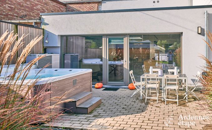 Ferienhaus mit Jacuzzi in Marchin, Ardennen