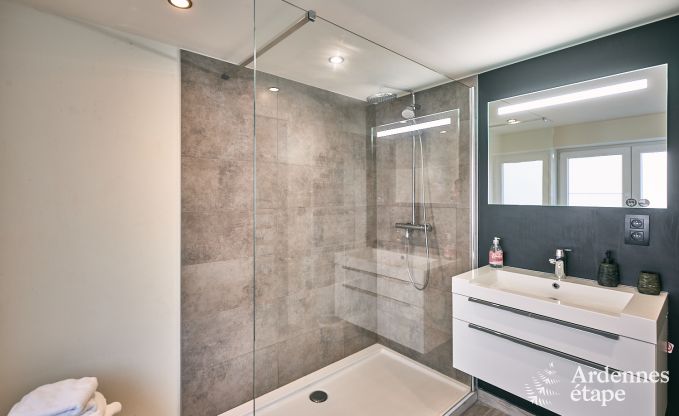 Ferienhaus mit Jacuzzi in Marchin, Ardennen