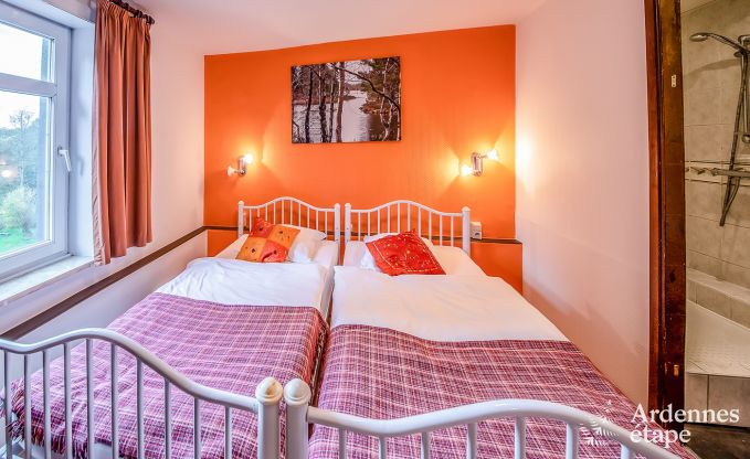 Gerumiges Ferienhaus in Maredsous in den Ardennen: Komfort und Unterhaltung fr 29 Personen