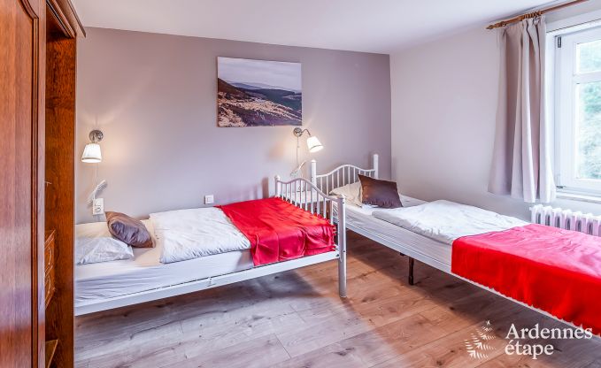 Gerumiges Ferienhaus in Maredsous in den Ardennen: Komfort und Unterhaltung fr 29 Personen