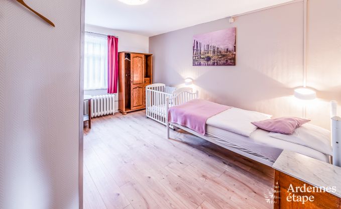 Gerumiges Ferienhaus in Maredsous in den Ardennen: Komfort und Unterhaltung fr 29 Personen