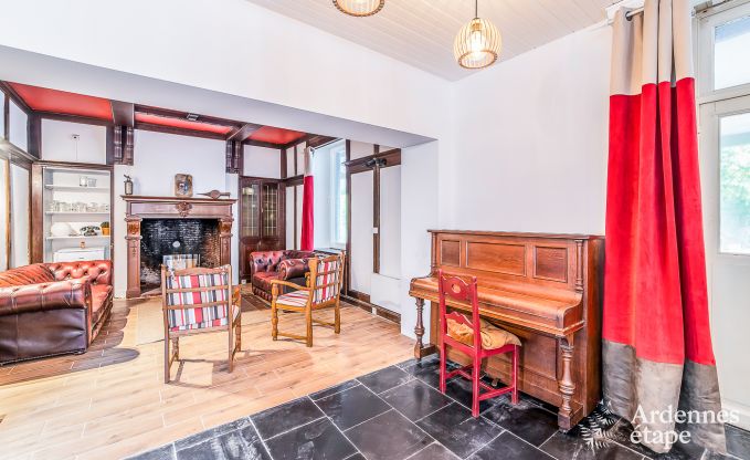 Gerumiges Ferienhaus in Maredsous in den Ardennen: Komfort und Unterhaltung fr 29 Personen