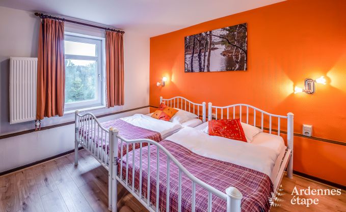 Gerumiges Ferienhaus in Maredsous in den Ardennen: Komfort und Unterhaltung fr 29 Personen