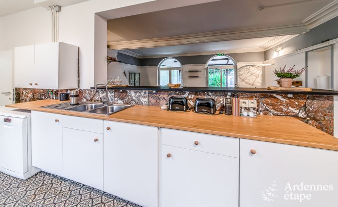 Ger�umiges Ferienhaus in Maredsous in den Ardennen: Komfort und Unterhaltung f�r 29 Personen