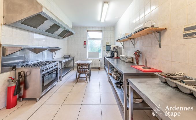 Ger�umiges Ferienhaus in Maredsous in den Ardennen: Komfort und Unterhaltung f�r 29 Personen