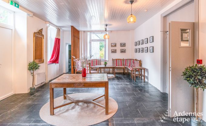 Ger�umiges Ferienhaus in Maredsous in den Ardennen: Komfort und Unterhaltung f�r 29 Personen