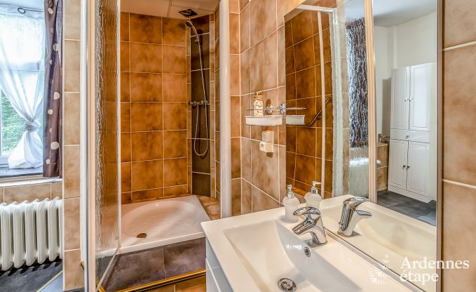 Ger�umiges Ferienhaus in Maredsous in den Ardennen: Komfort und Unterhaltung f�r 29 Personen