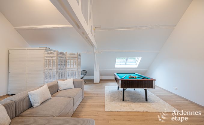 Authentisches Ferienhaus f�r 15 Personen mit Pferdeboxen in Mettet, Ardennen
