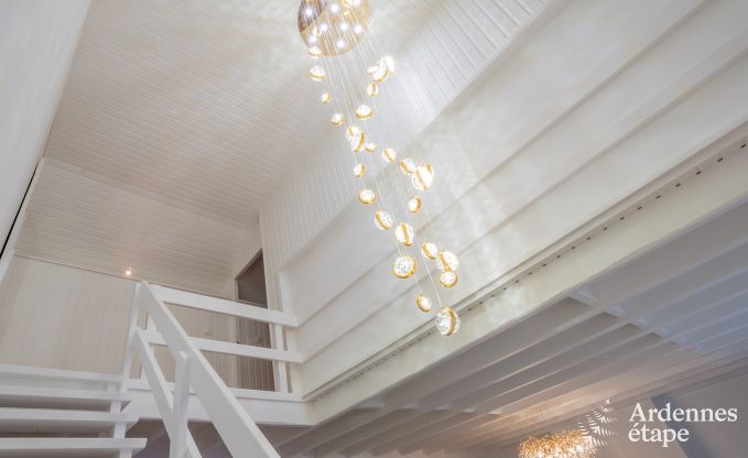 Authentisches Ferienhaus f�r 15 Personen mit Pferdeboxen in Mettet, Ardennen