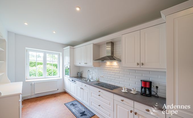 Authentisches Ferienhaus f�r 15 Personen mit Pferdeboxen in Mettet, Ardennen