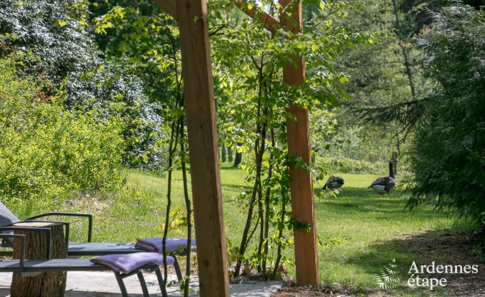 Romantisches Chalet am Wasser f�r 2 Personen in Momignies