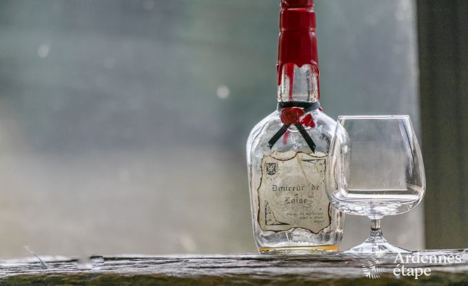 Romantisches Chalet am Wasser f�r 2 Personen in Momignies