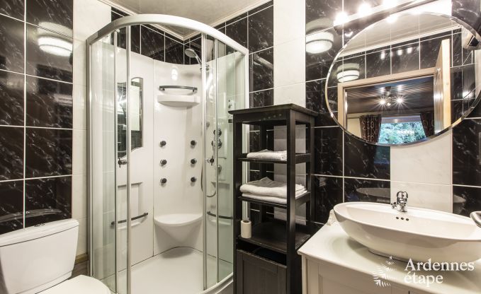 Urlaub mitten in der Natur in den Ardennen: Ger�umige Villa in Houffalize (Nadrin) f�r 28 Personen mit zahlreichen Annehmlichkeiten und Dienstleistungen, Haustiere willkommen