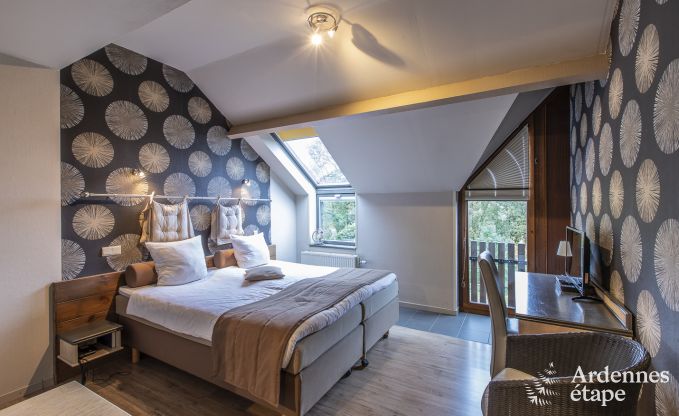 Urlaub mitten in der Natur in den Ardennen: Ger�umige Villa in Houffalize (Nadrin) f�r 28 Personen mit zahlreichen Annehmlichkeiten und Dienstleistungen, Haustiere willkommen