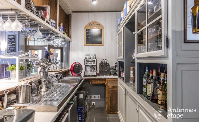 Urlaub mitten in der Natur in den Ardennen: Ger�umige Villa in Houffalize (Nadrin) f�r 28 Personen mit zahlreichen Annehmlichkeiten und Dienstleistungen, Haustiere willkommen