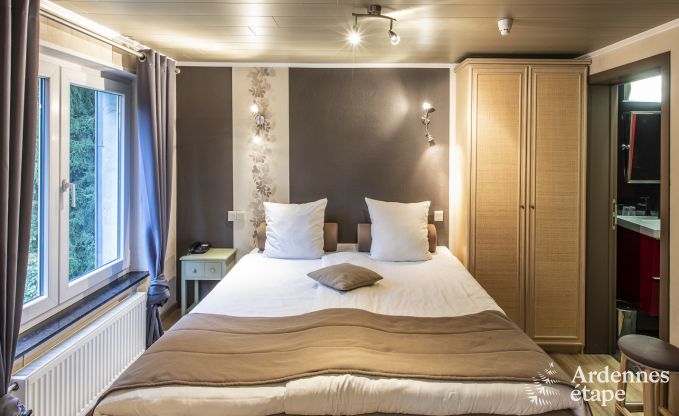 Urlaub mitten in der Natur in den Ardennen: Ger�umige Villa in Houffalize (Nadrin) f�r 28 Personen mit zahlreichen Annehmlichkeiten und Dienstleistungen, Haustiere willkommen