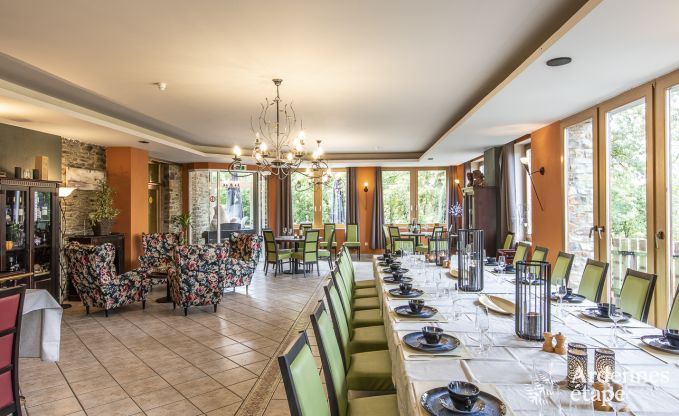 Urlaub mitten in der Natur in den Ardennen: Ger�umige Villa in Houffalize (Nadrin) f�r 28 Personen mit zahlreichen Annehmlichkeiten und Dienstleistungen, Haustiere willkommen