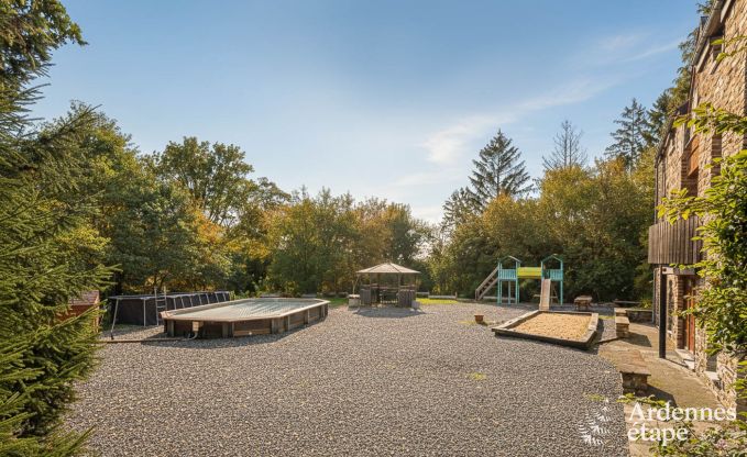 Urlaub mitten in der Natur in den Ardennen: Ger�umige Villa in Houffalize (Nadrin) f�r 28 Personen mit zahlreichen Annehmlichkeiten und Dienstleistungen, Haustiere willkommen