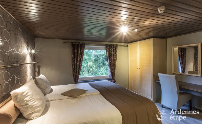 Urlaub mitten in der Natur in den Ardennen: Ger�umige Villa in Houffalize (Nadrin) f�r 18 Personen mit zahlreichen Annehmlichkeiten und Dienstleistungen, Haustiere willkommen