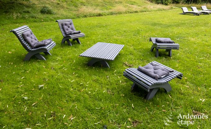 Gerumige Villa am Wasser in Namur fr 25 Personen mit 8 Schlaf- und Badezimmern, Privatgarten und professionell ausgestatteter Kche