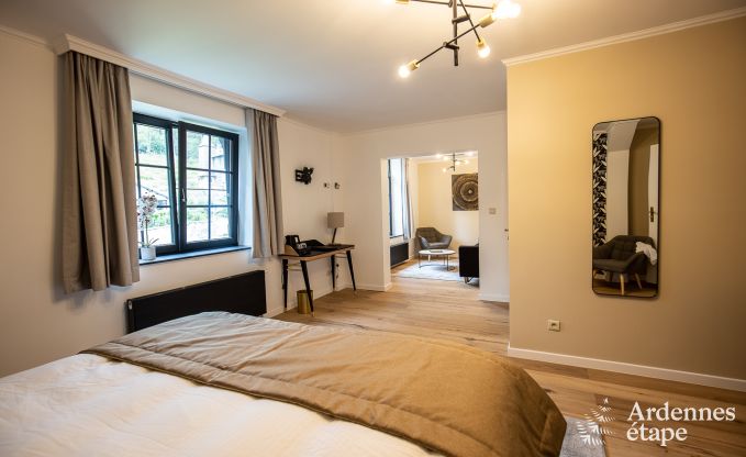 Gerumige Villa am Wasser in Namur fr 25 Personen mit 8 Schlaf- und Badezimmern, Privatgarten und professionell ausgestatteter Kche