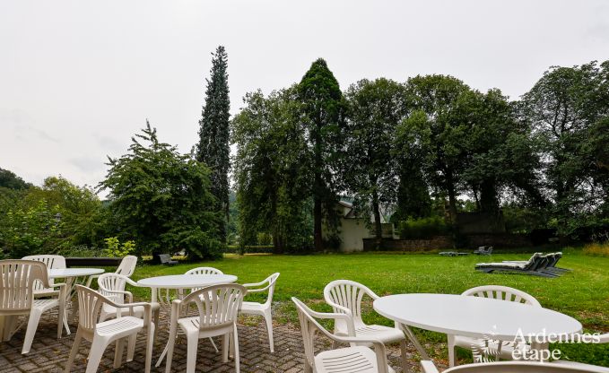 Gerumige Villa am Wasser in Namur fr 25 Personen mit 8 Schlaf- und Badezimmern, Privatgarten und professionell ausgestatteter Kche