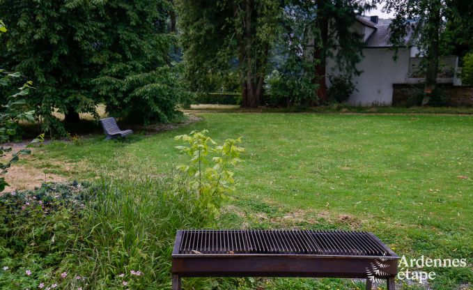 Gerumige Villa am Wasser in Namur fr 25 Personen mit 8 Schlaf- und Badezimmern, Privatgarten und professionell ausgestatteter Kche