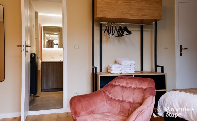 Gerumige Villa am Wasser in Namur fr 25 Personen mit 8 Schlaf- und Badezimmern, Privatgarten und professionell ausgestatteter Kche