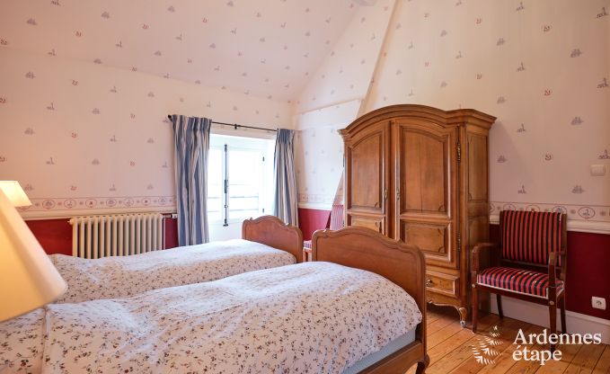 Wunderschn renoviertes Schloss mit Pool in Nassogne, Ardennen