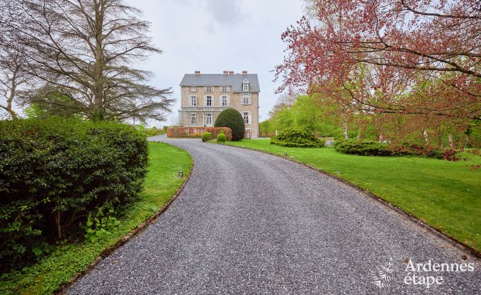 Wunderschn renoviertes Schloss mit Pool in Nassogne, Ardennen