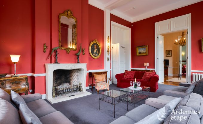 Wundersch�n renoviertes Schloss mit Pool in Nassogne, Ardennen