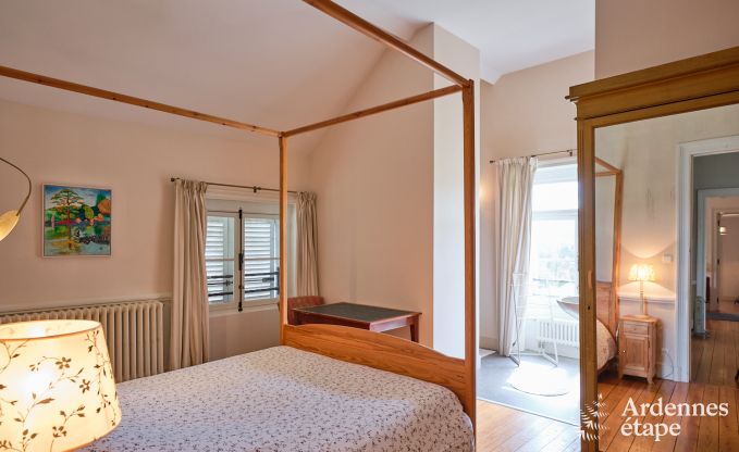 Wundersch�n renoviertes Schloss mit Pool in Nassogne, Ardennen