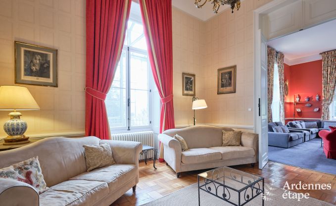 Wundersch�n renoviertes Schloss mit Pool in Nassogne, Ardennen