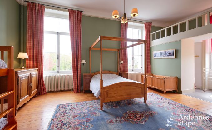 Wundersch�n renoviertes Schloss mit Pool in Nassogne, Ardennen