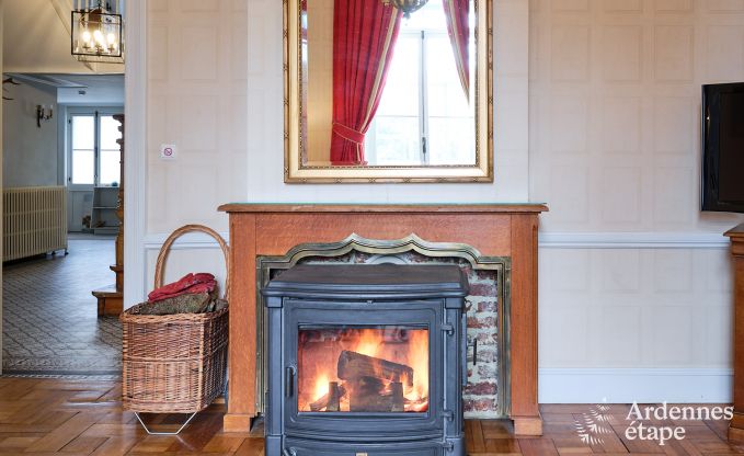 Wundersch�n renoviertes Schloss mit Pool in Nassogne, Ardennen